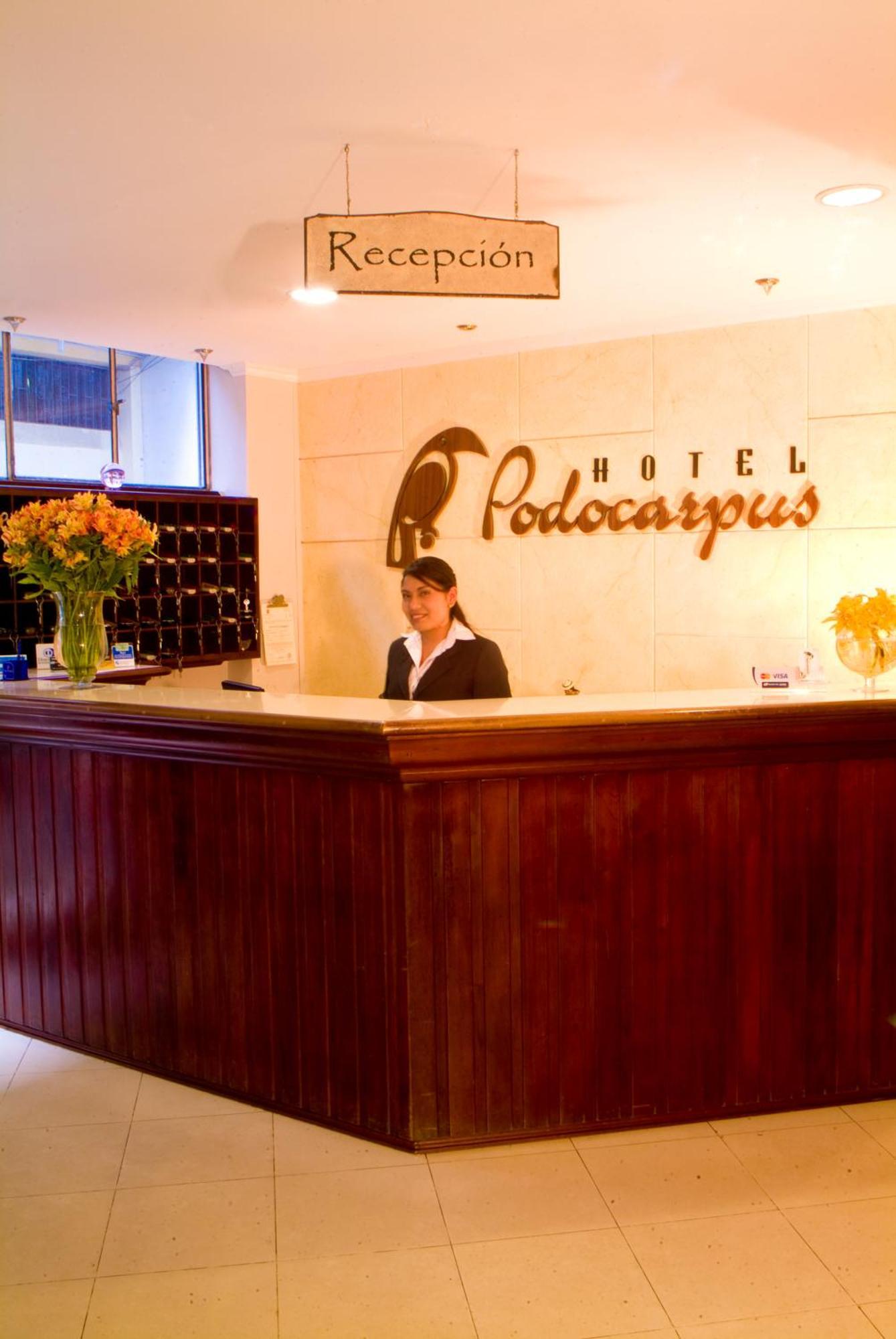Hotel Podocarpus Лоха Екстериор снимка